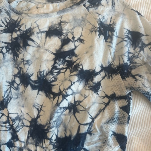 Zella performance Tie-Dye long sleeve Tee - Picture 2 of 6